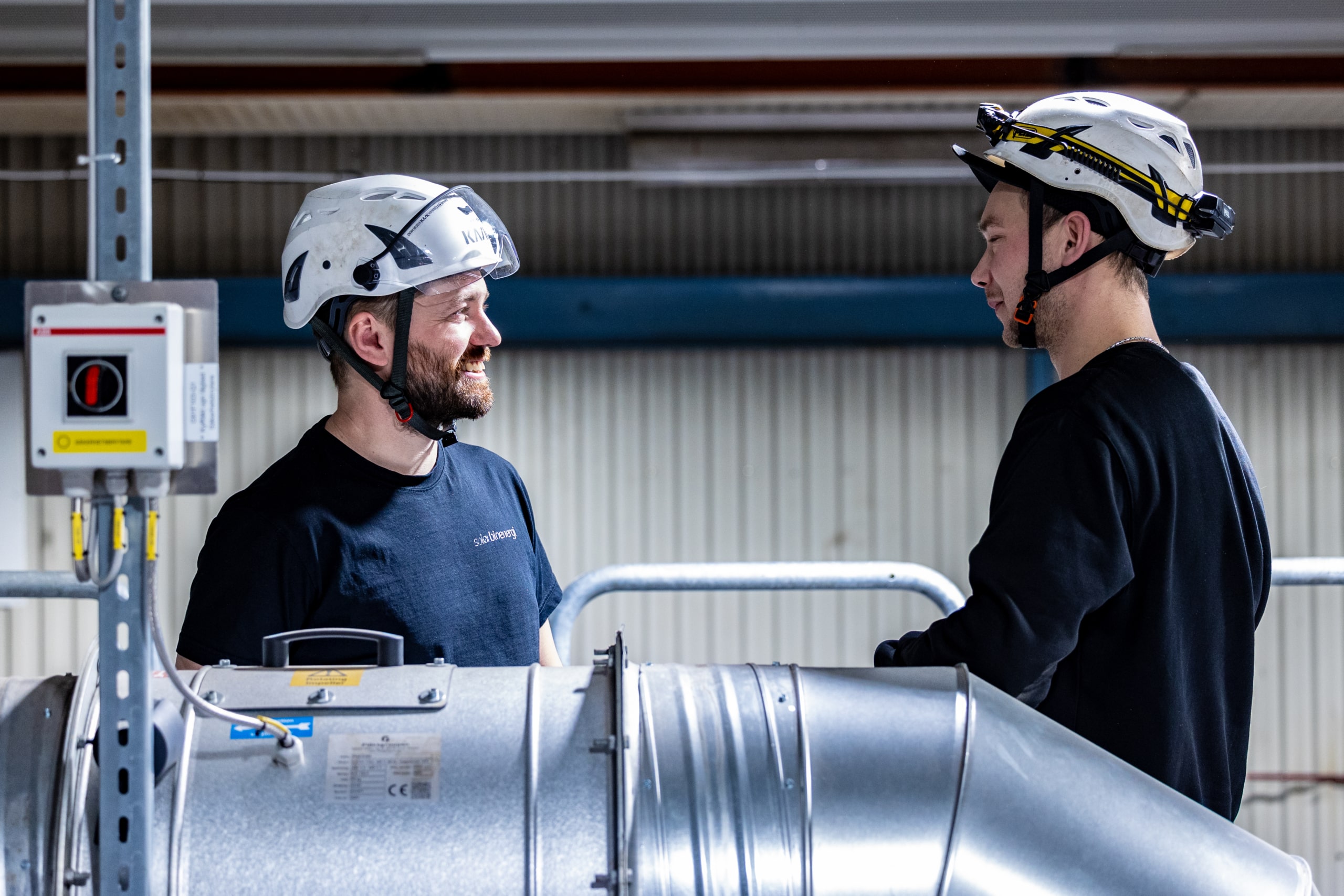 Fjärrvärme framställs av biobränsle och är en förnybar energikälla